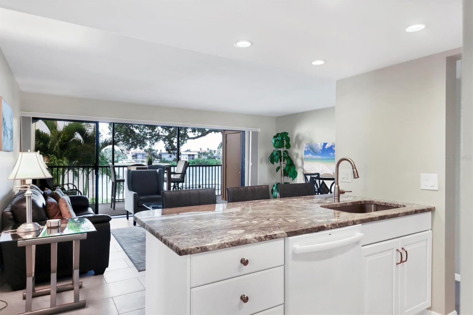 Image 13 of 50 For 1900 Cove Ii Place 127