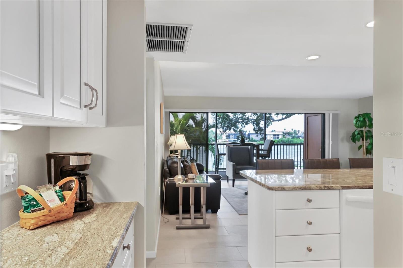 Image 15 of 50 For 1900 Cove Ii Place 127