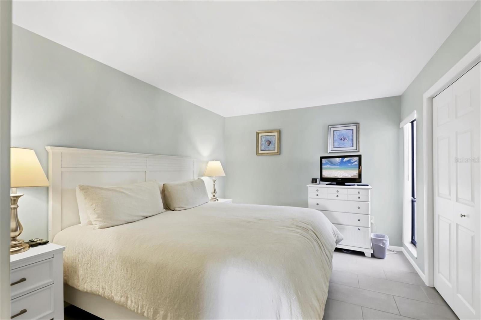 Image 19 of 50 For 1900 Cove Ii Place 127