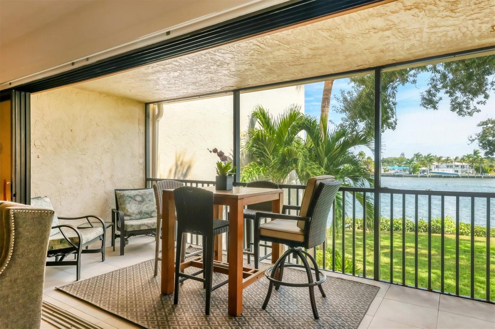 Image 24 of 50 For 1900 Cove Ii Place 127