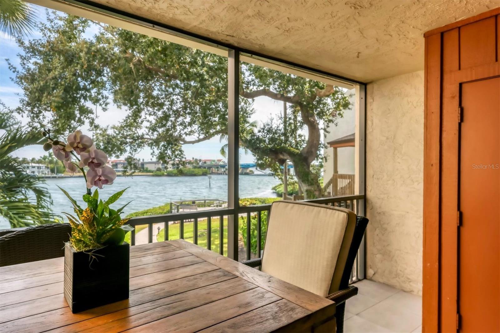 Image 28 of 50 For 1900 Cove Ii Place 127