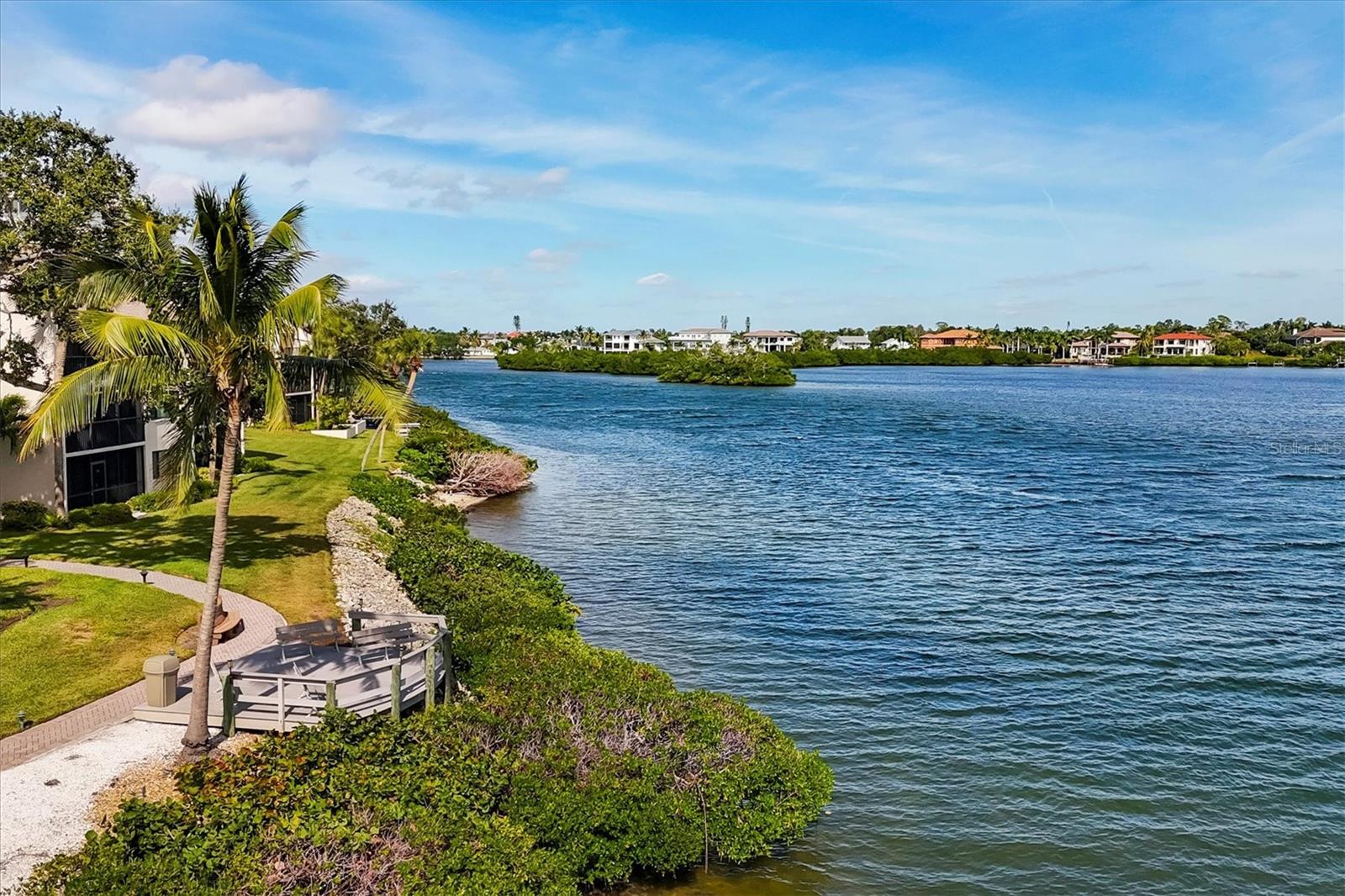 Image 31 of 50 For 1900 Cove Ii Place 127