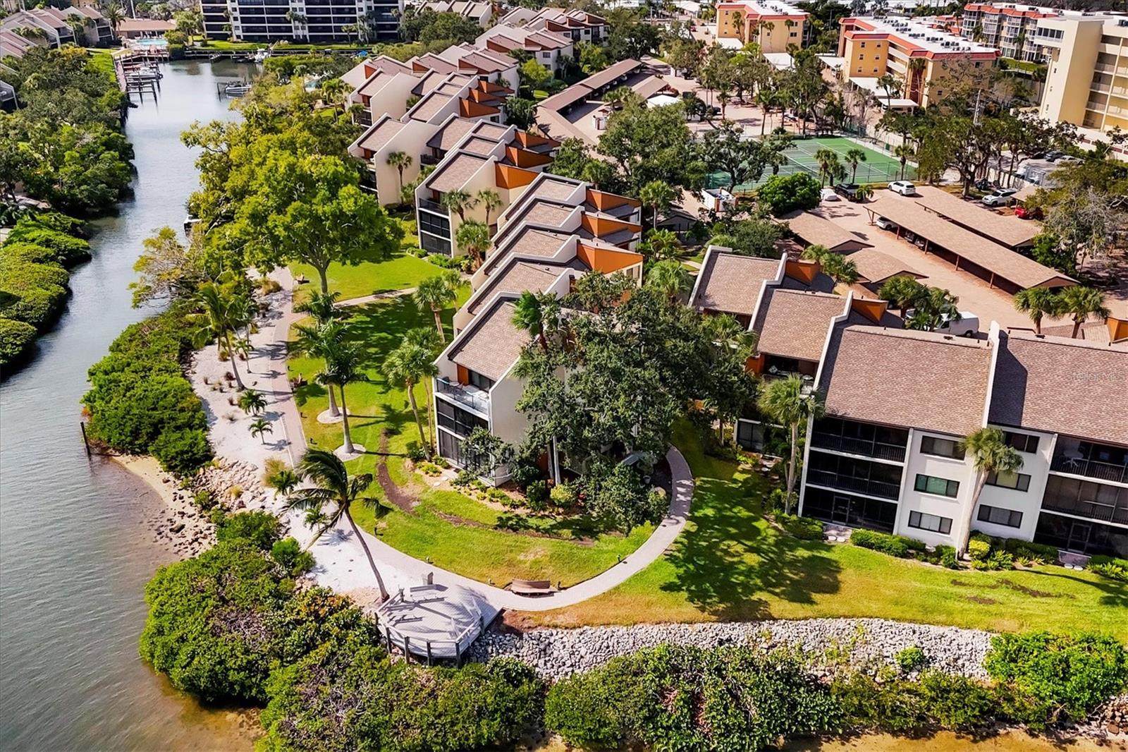 Image 32 of 50 For 1900 Cove Ii Place 127