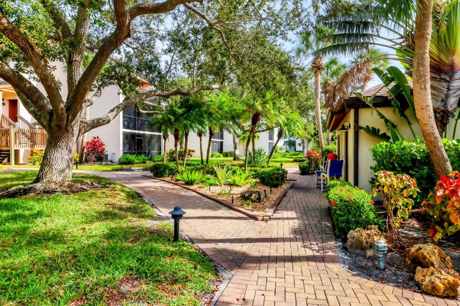 Image 37 of 50 For 1900 Cove Ii Place 127