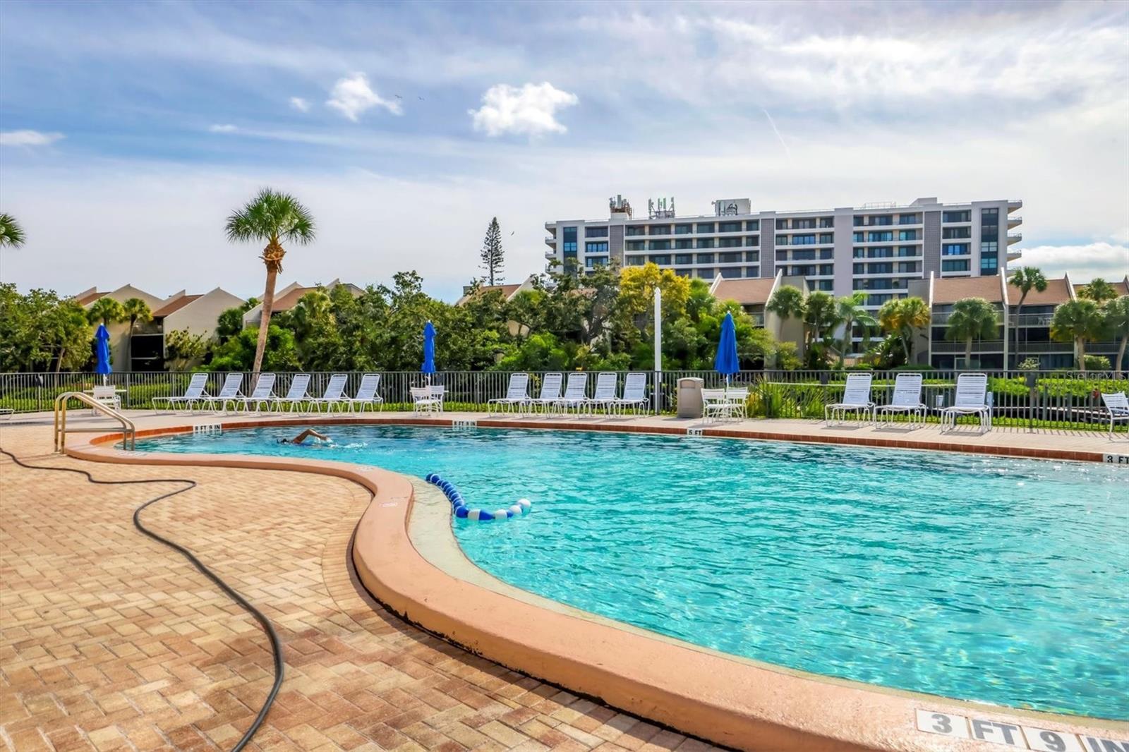 Image 39 of 50 For 1900 Cove Ii Place 127