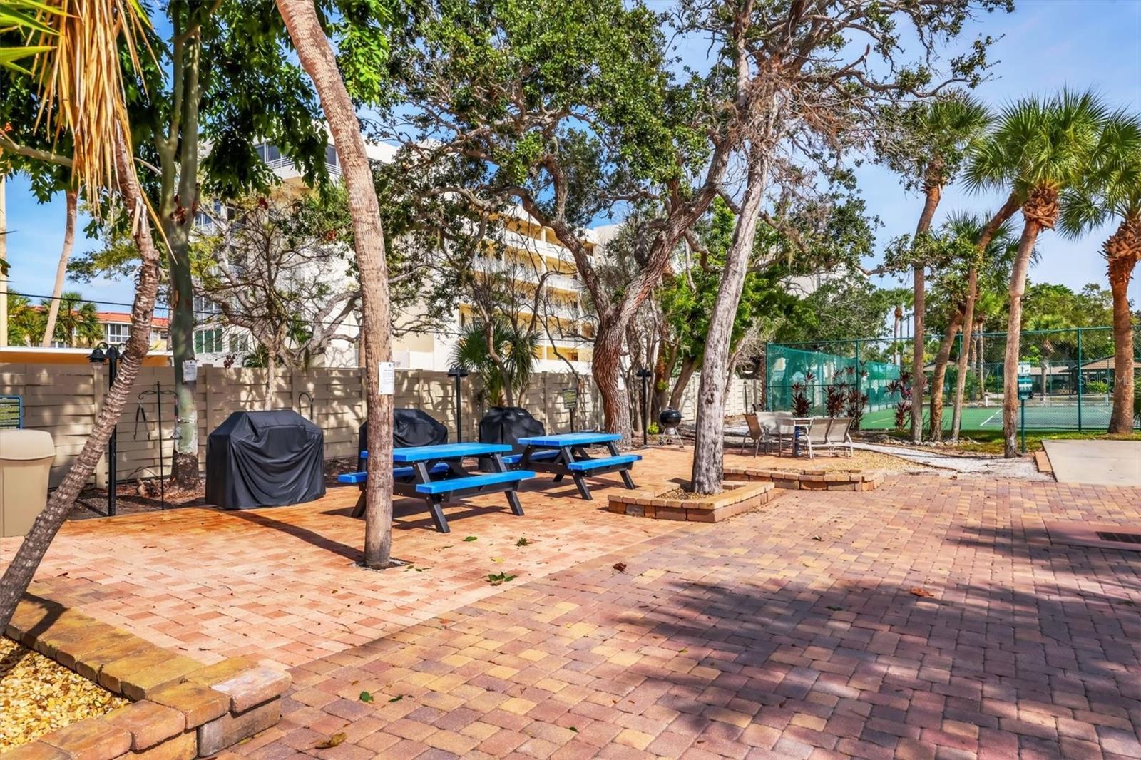 Image 44 of 50 For 1900 Cove Ii Place 127