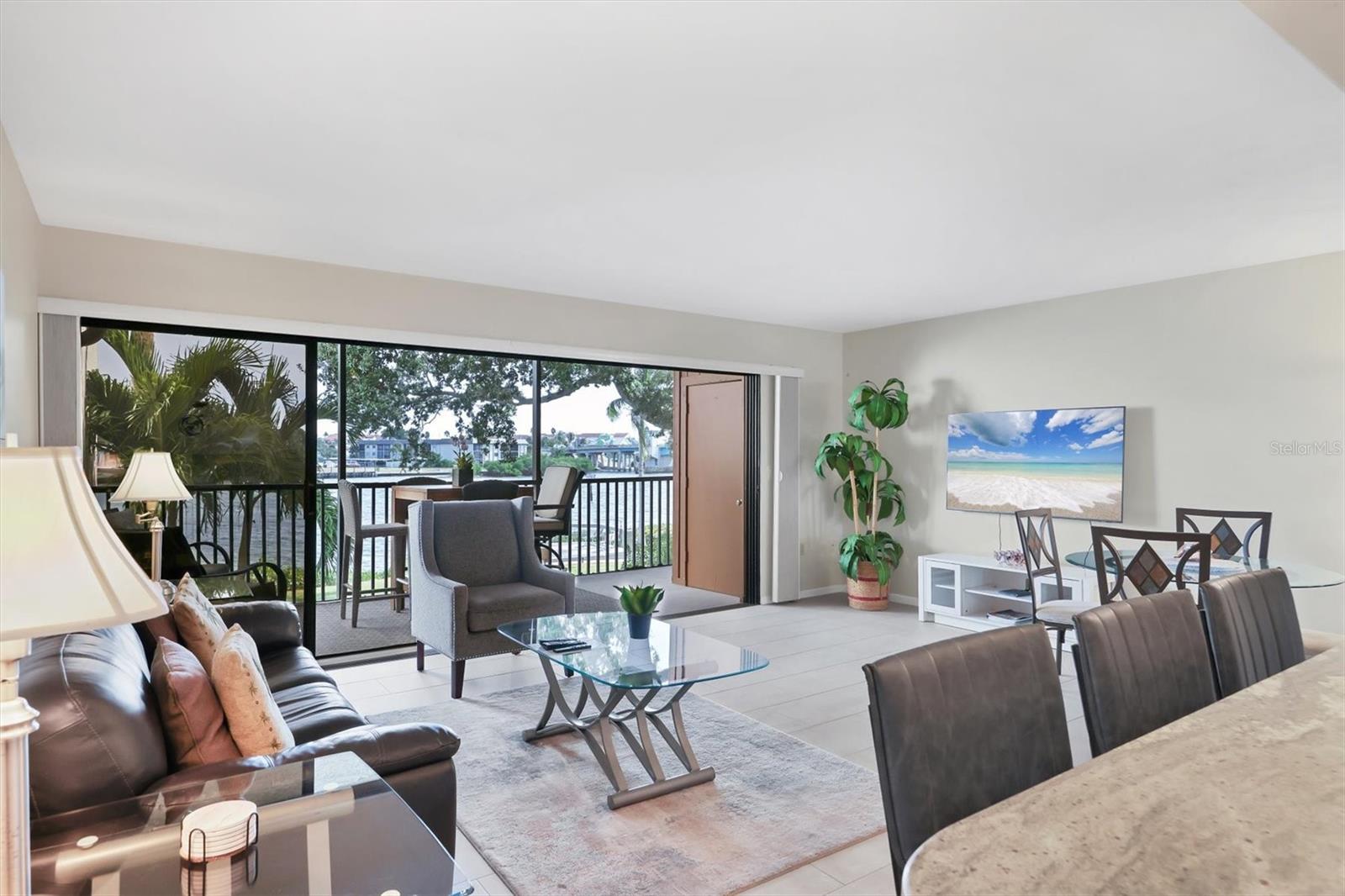 Image 7 of 50 For 1900 Cove Ii Place 127