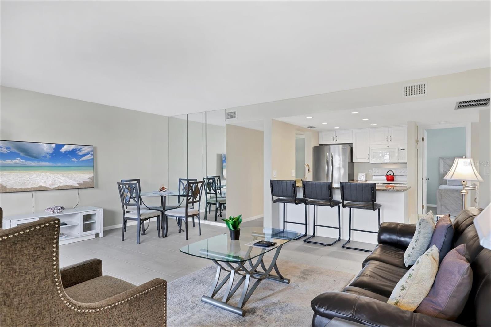 Image 9 of 50 For 1900 Cove Ii Place 127