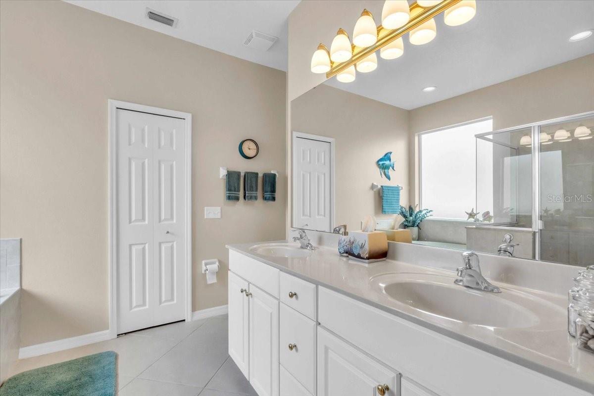 Image 32 of 59 For 8151 Victoria Falls Circle