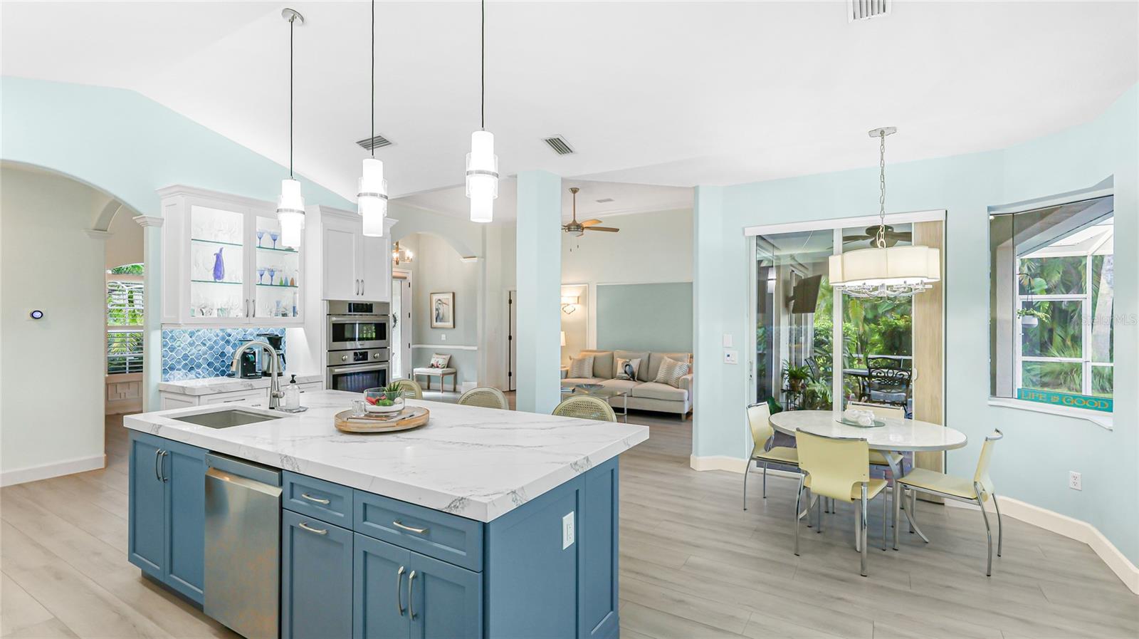 Image 14 of 40 For 11407 Savannah Lakes Drive