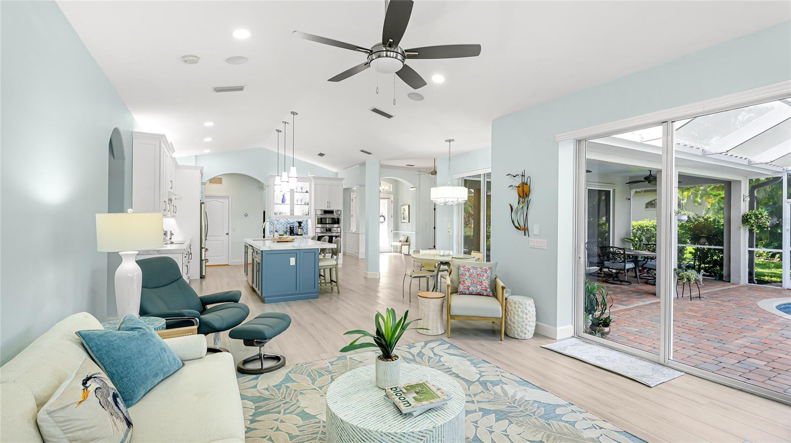 Image 18 of 40 For 11407 Savannah Lakes Drive