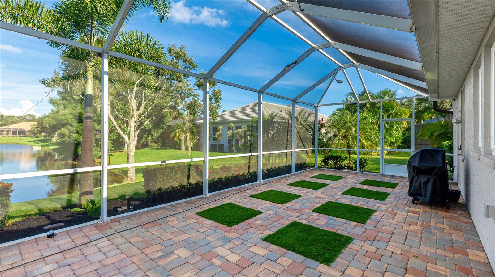 Image 38 of 40 For 11407 Savannah Lakes Drive