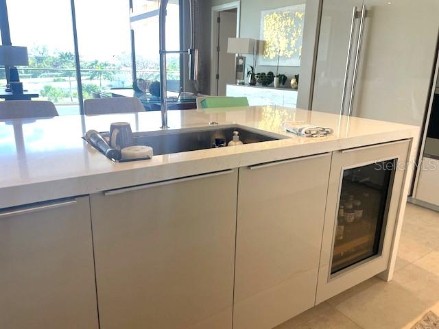 Image 11 of 83 For 1581 Gulf Of Mexico Drive 307