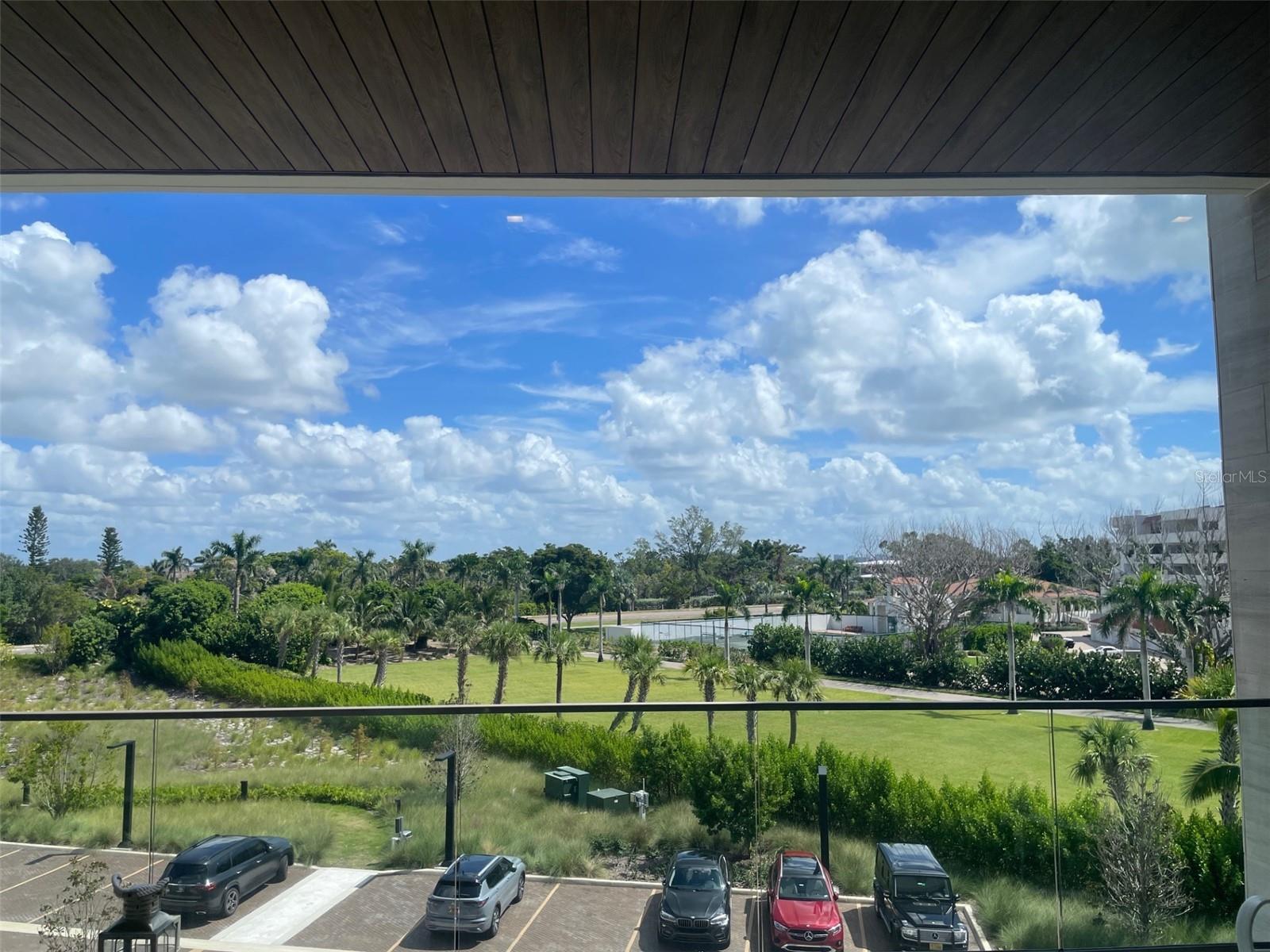 Image 33 of 83 For 1581 Gulf Of Mexico Drive 307