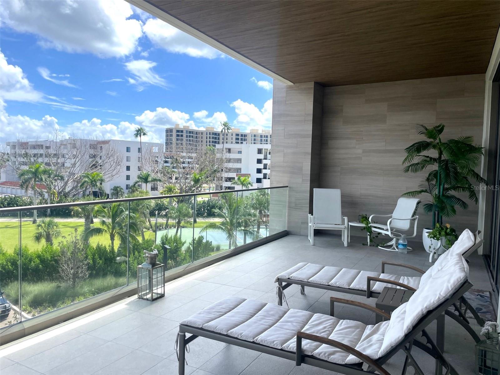 Image 38 of 83 For 1581 Gulf Of Mexico Drive 307