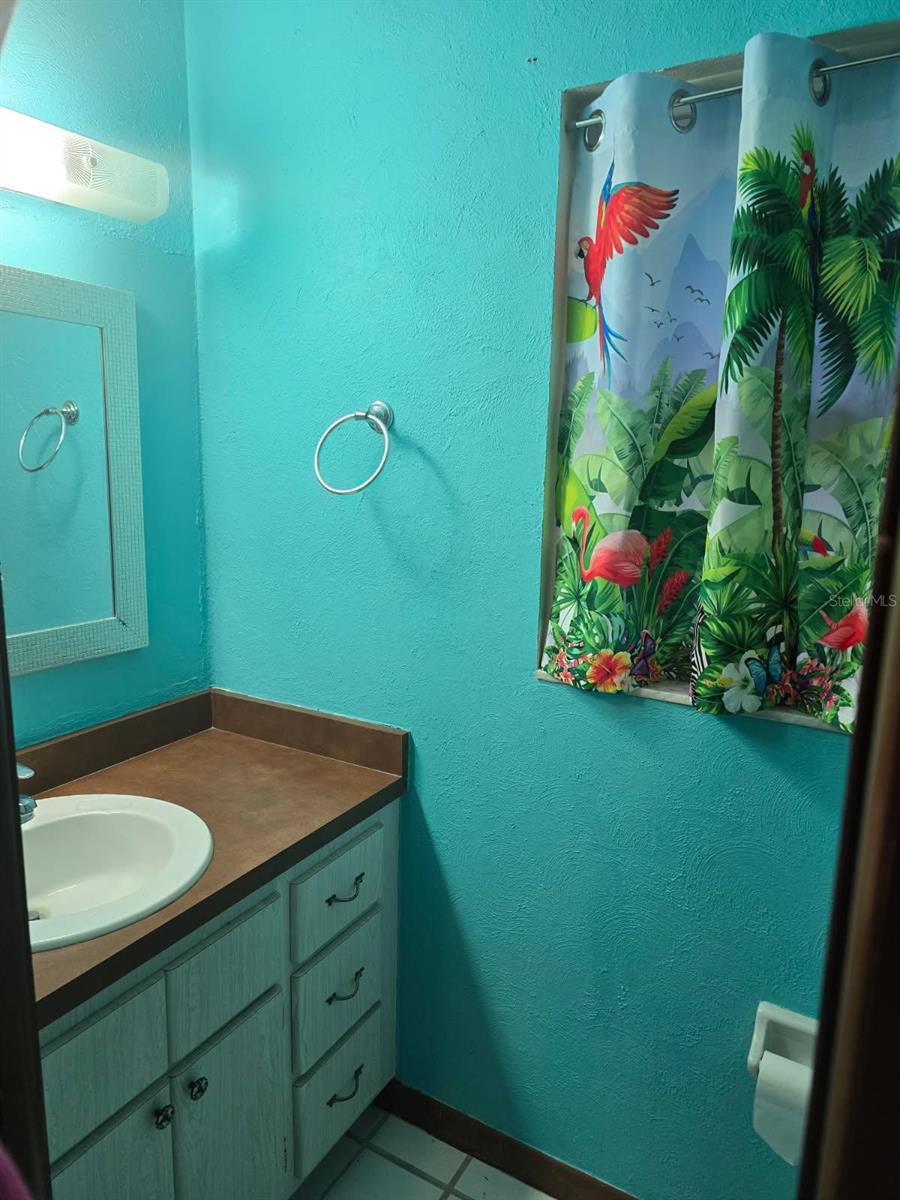 Image 10 of 17 For 4050 22nd Court