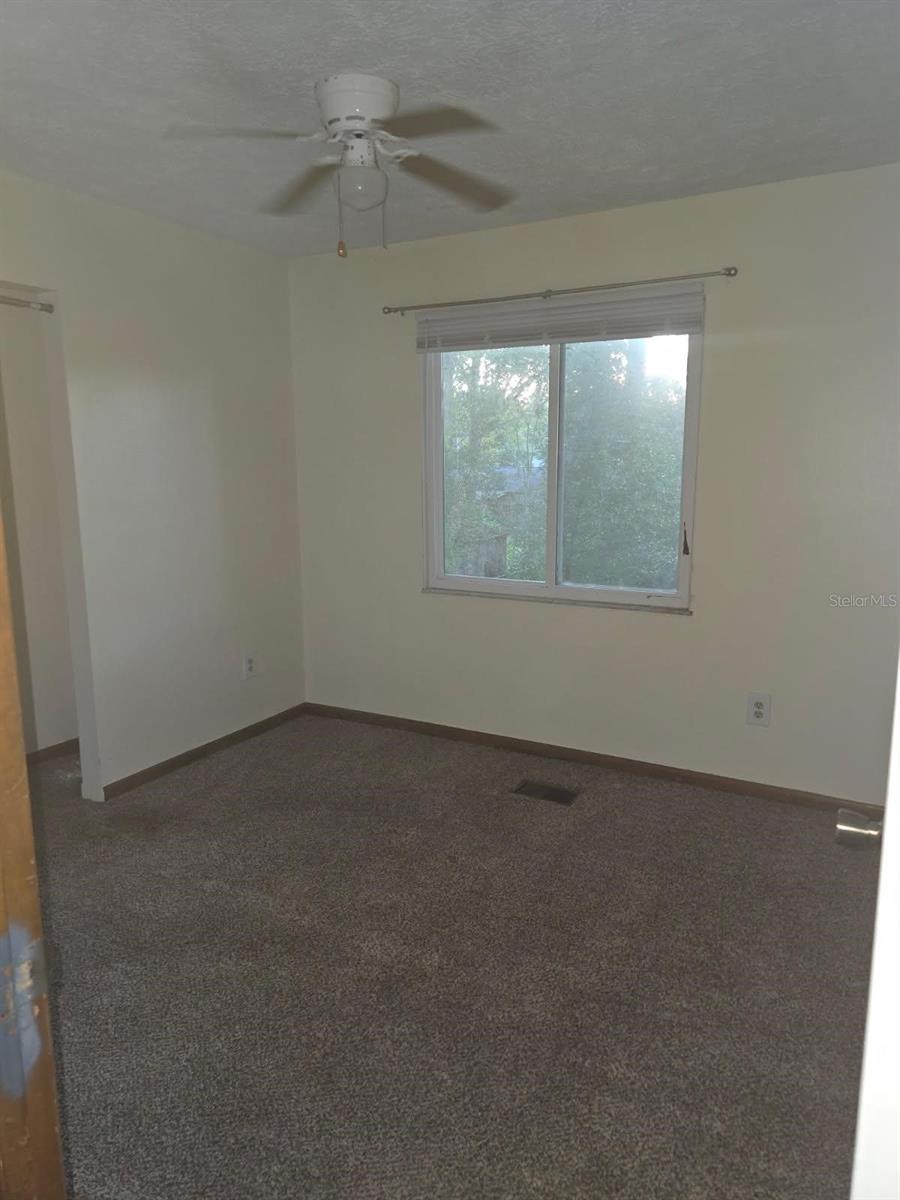 Image 14 of 17 For 4050 22nd Court