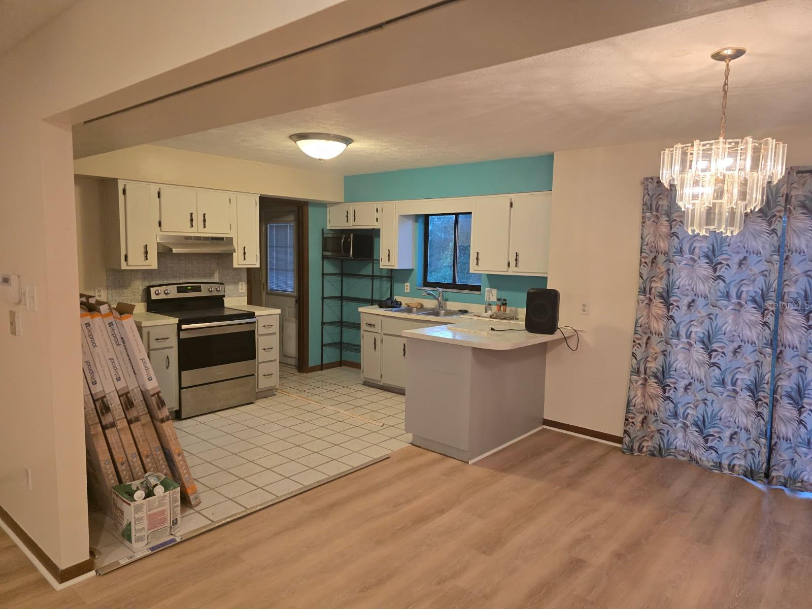 Image 7 of 17 For 4050 22nd Court