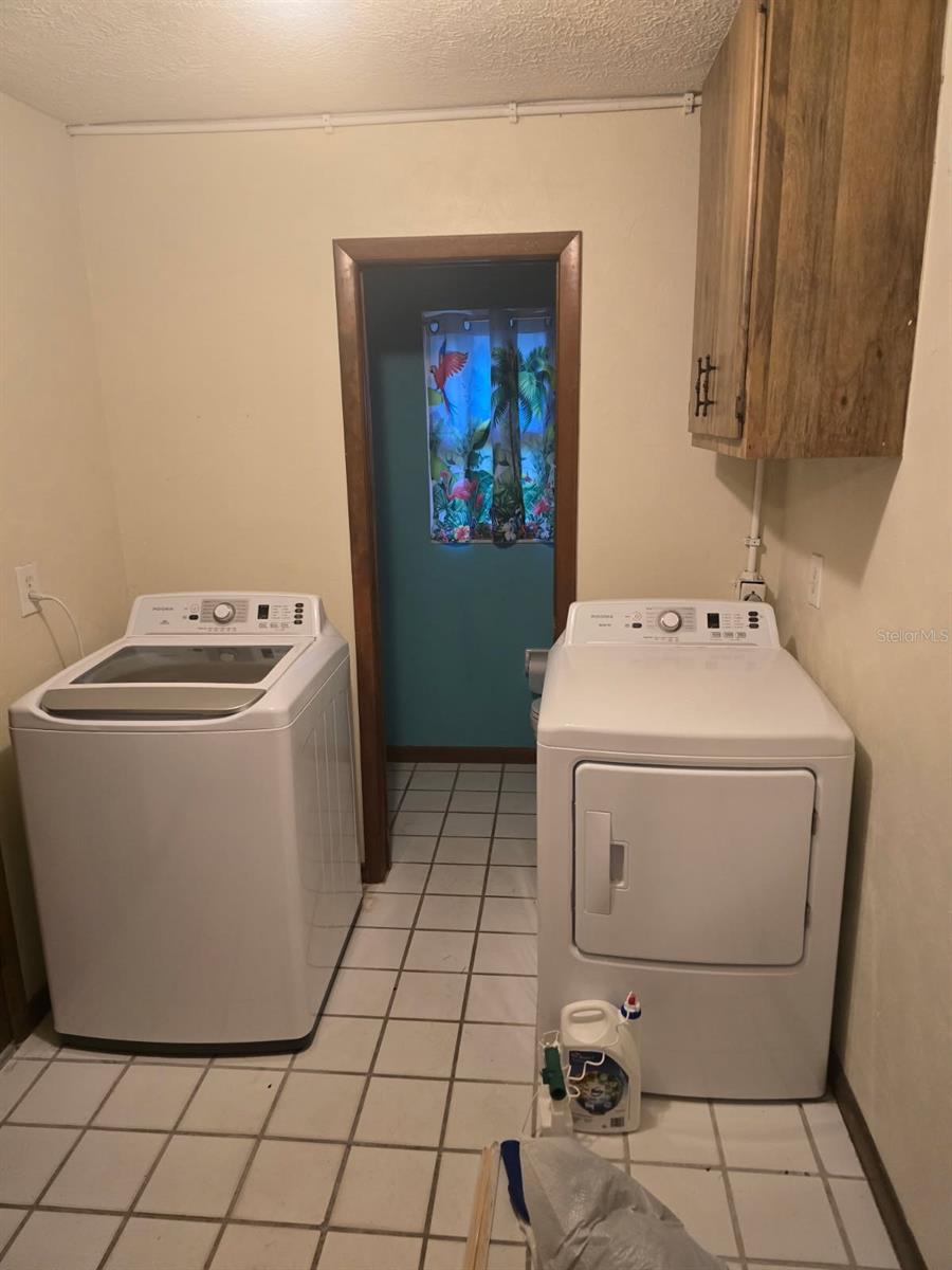 Image 8 of 17 For 4050 22nd Court