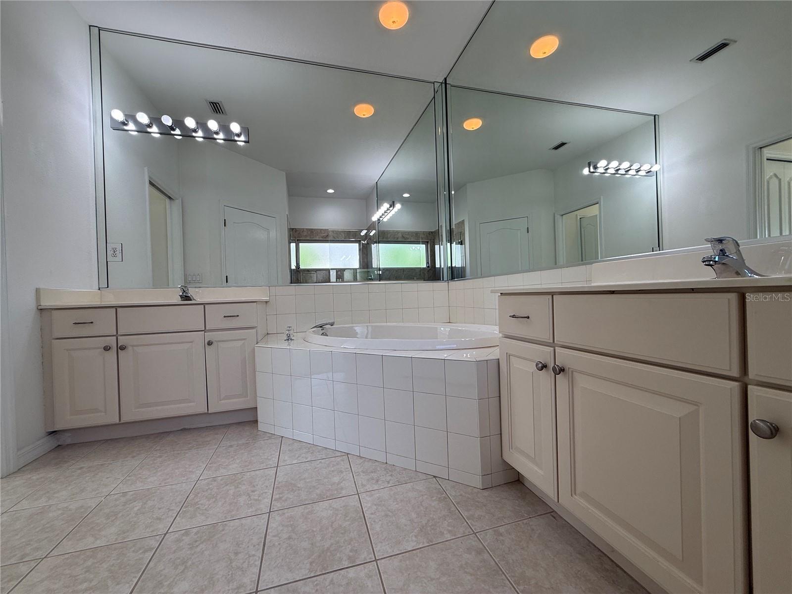 Image 17 of 30 For 315 Heritage Isles Way