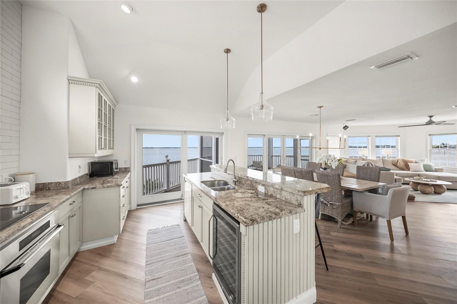 Image 15 of 58 For 527 56th Street