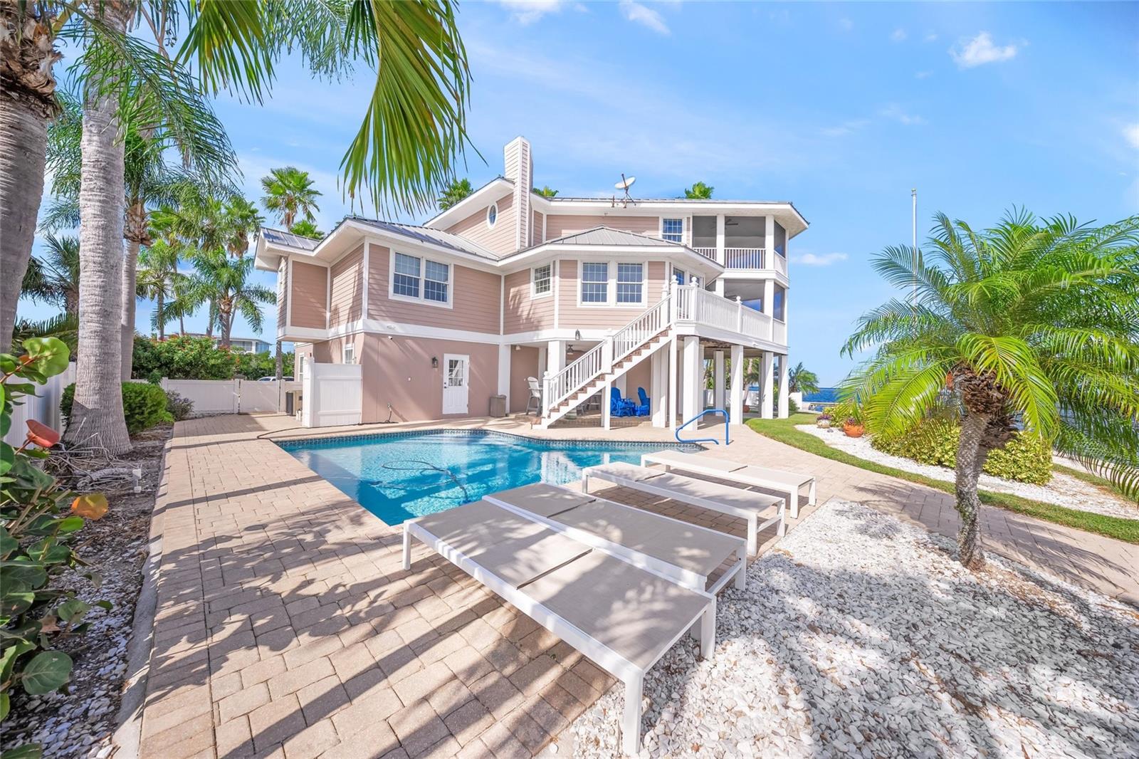 Image 40 of 58 For 527 56th Street