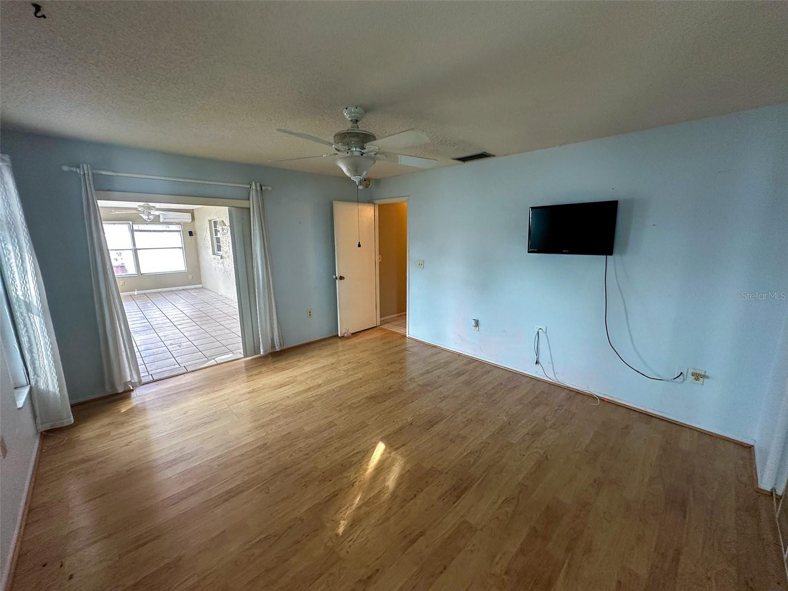 Image 27 of 58 For 5004 Brandeis Circle N