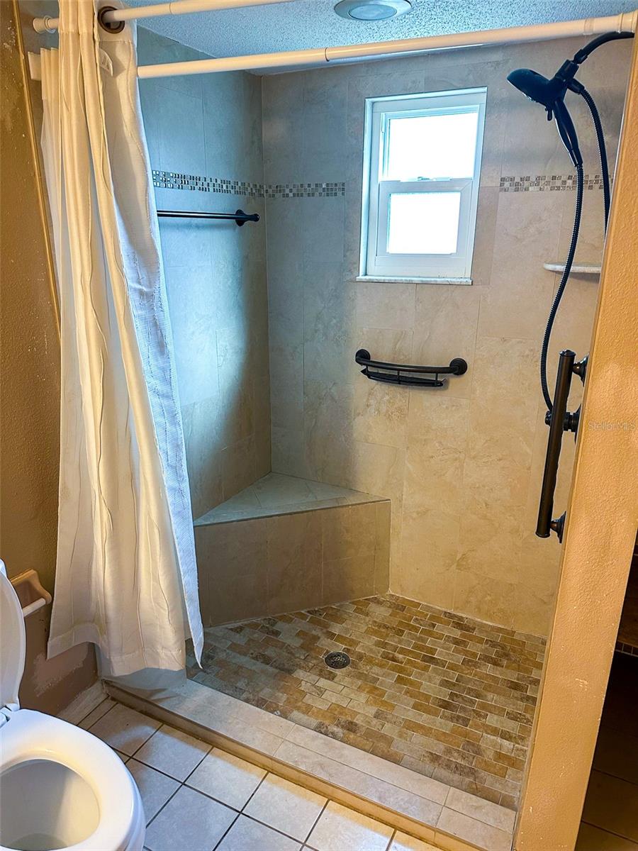 Image 29 of 58 For 5004 Brandeis Circle N