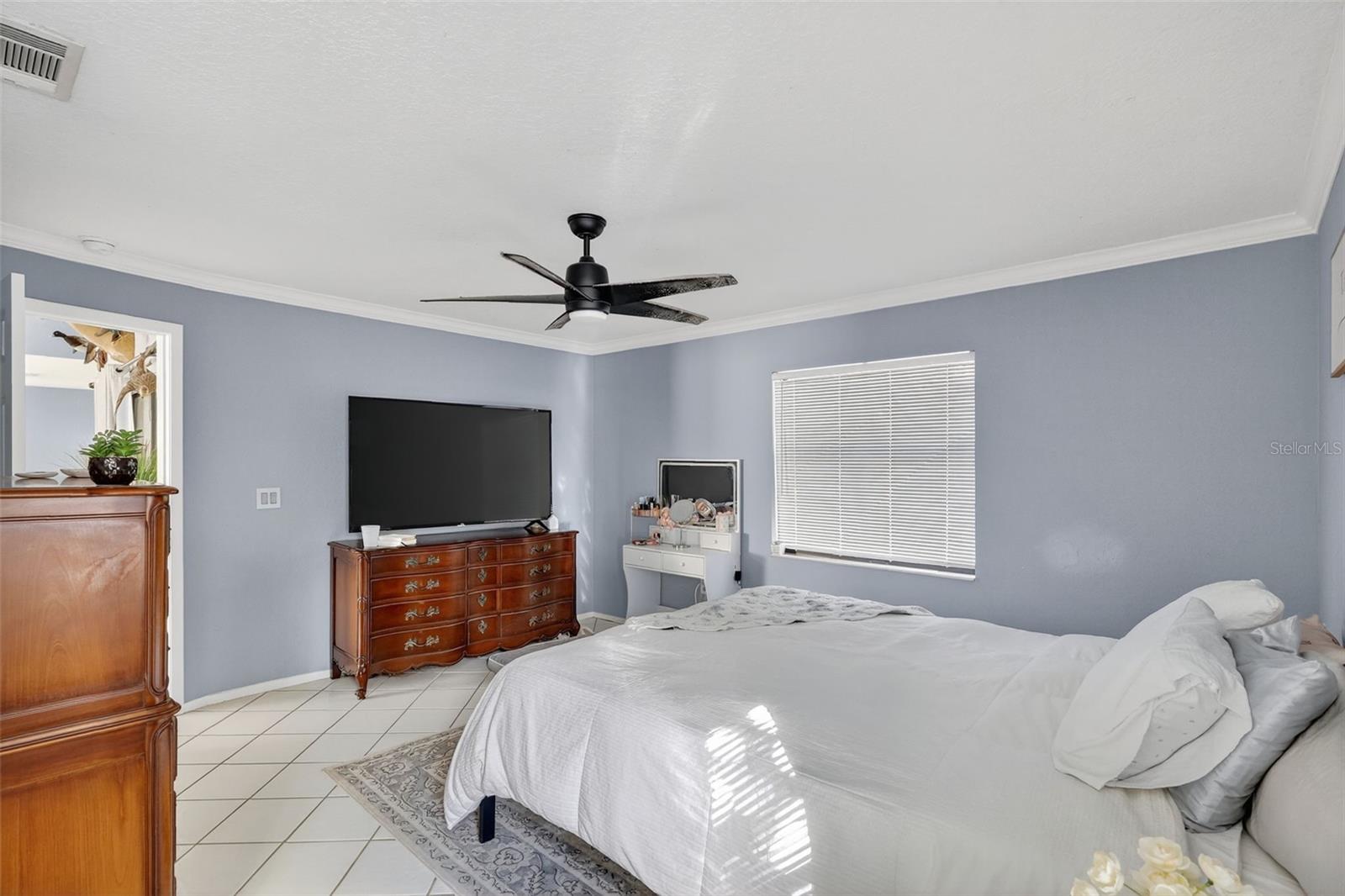 Image 27 of 54 For 4809 Camphor Avenue