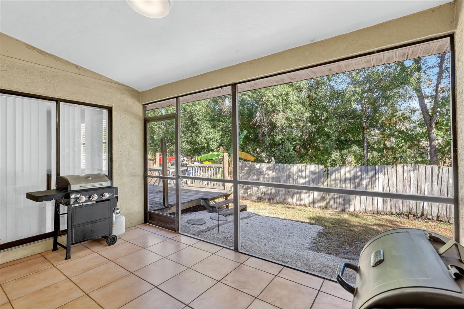 Image 35 of 54 For 4809 Camphor Avenue