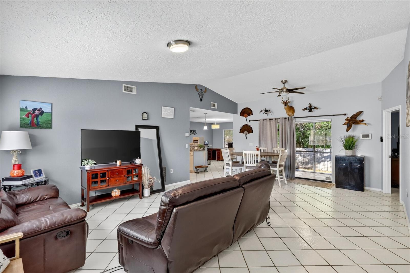 Image 9 of 54 For 4809 Camphor Avenue