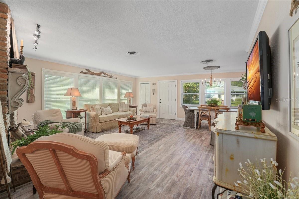 Image 10 of 38 For 1407 21st Street W