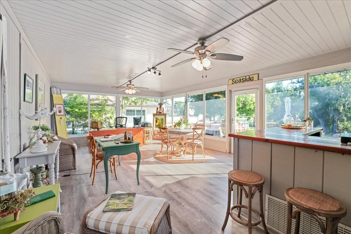 Image 28 of 38 For 1407 21st Street W