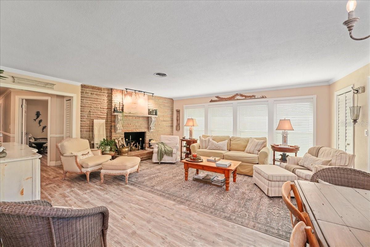 Image 9 of 38 For 1407 21st Street W