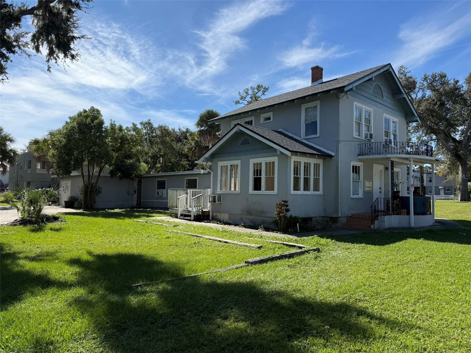 Image 3 of 33 For 207 Francis Parkman Place