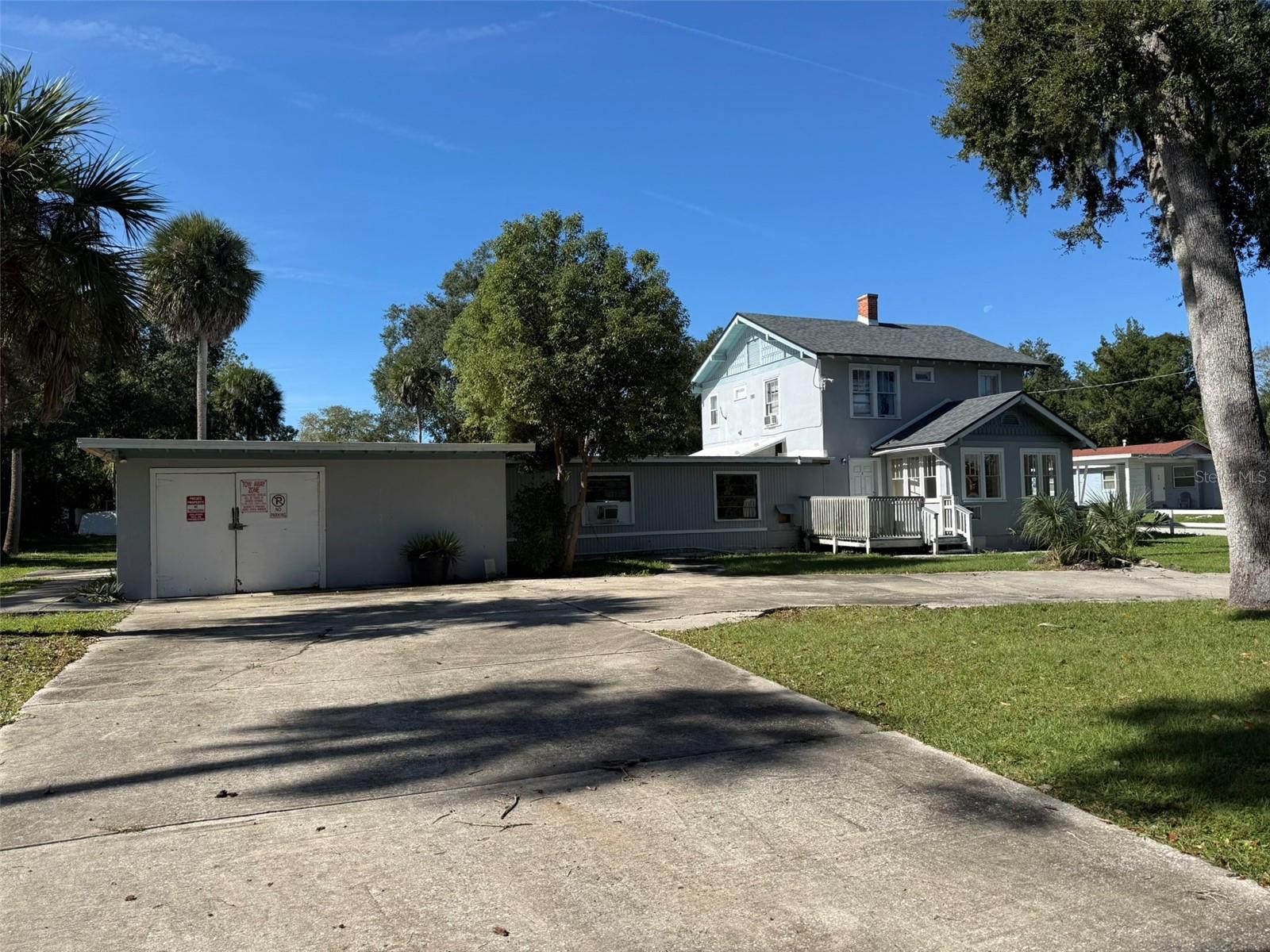 Image 9 of 33 For 207 Francis Parkman Place