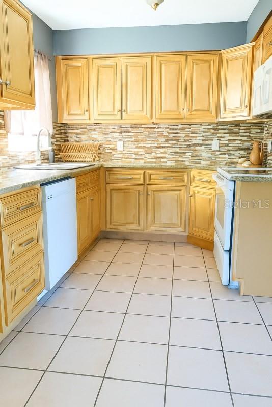 Image 3 of 6 For 603 Oak Ridge Drive