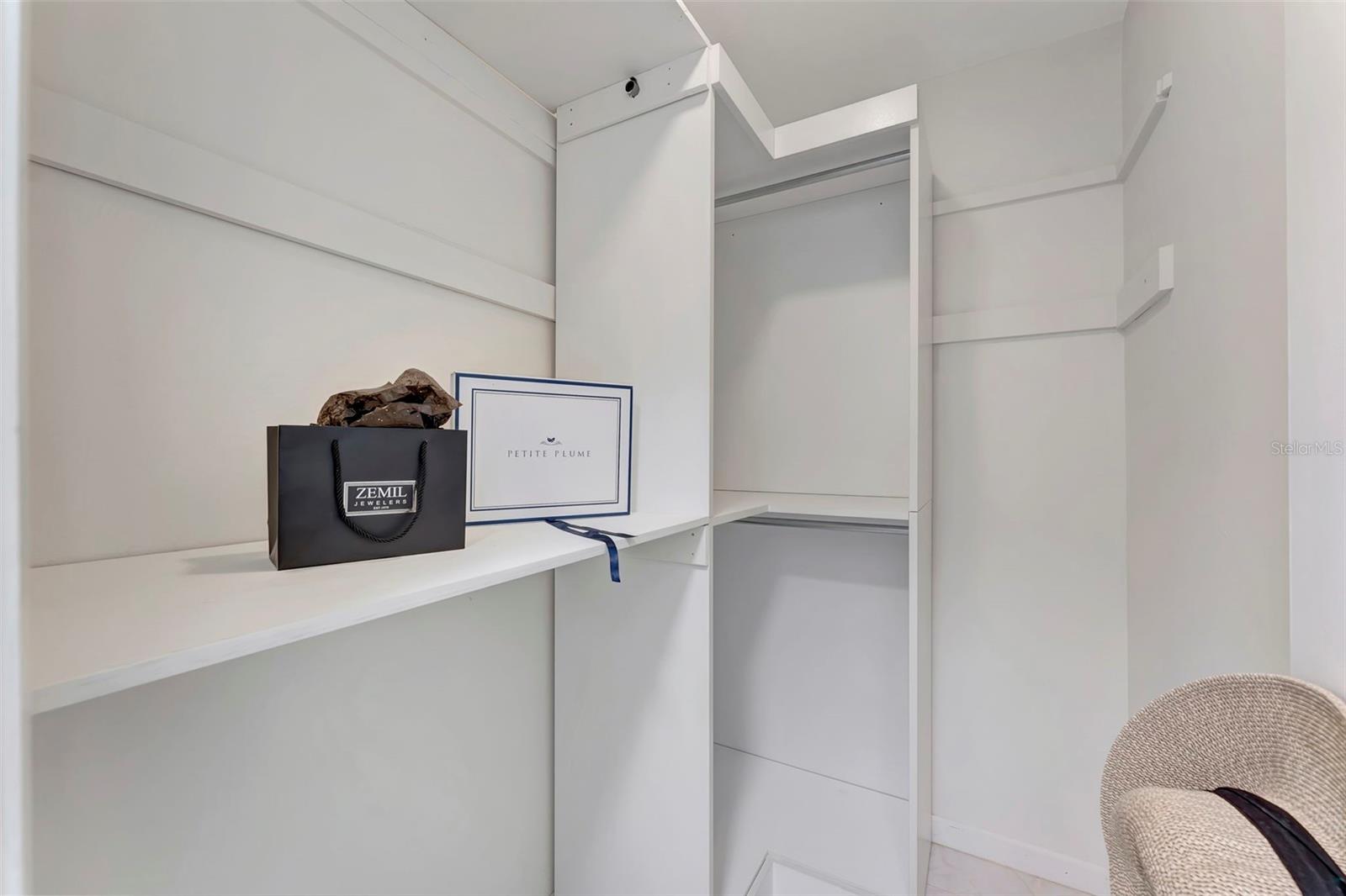 Image 37 of 53 For 4553 Charing Cross Road