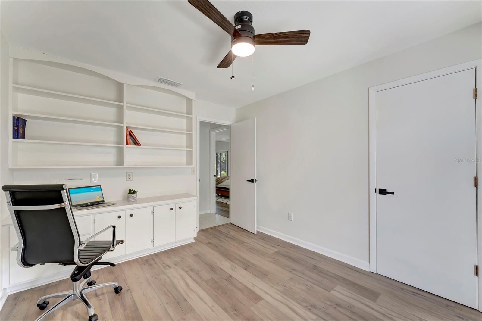 Image 43 of 53 For 4553 Charing Cross Road