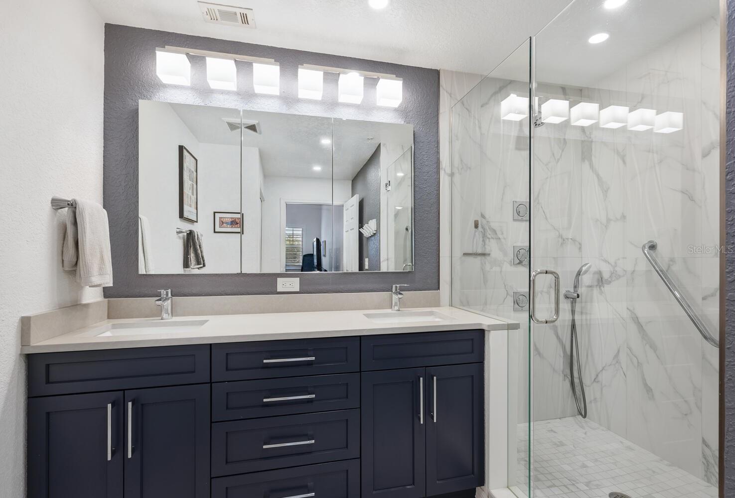 Image 18 of 48 For 1064 Tamiami Trail 1116