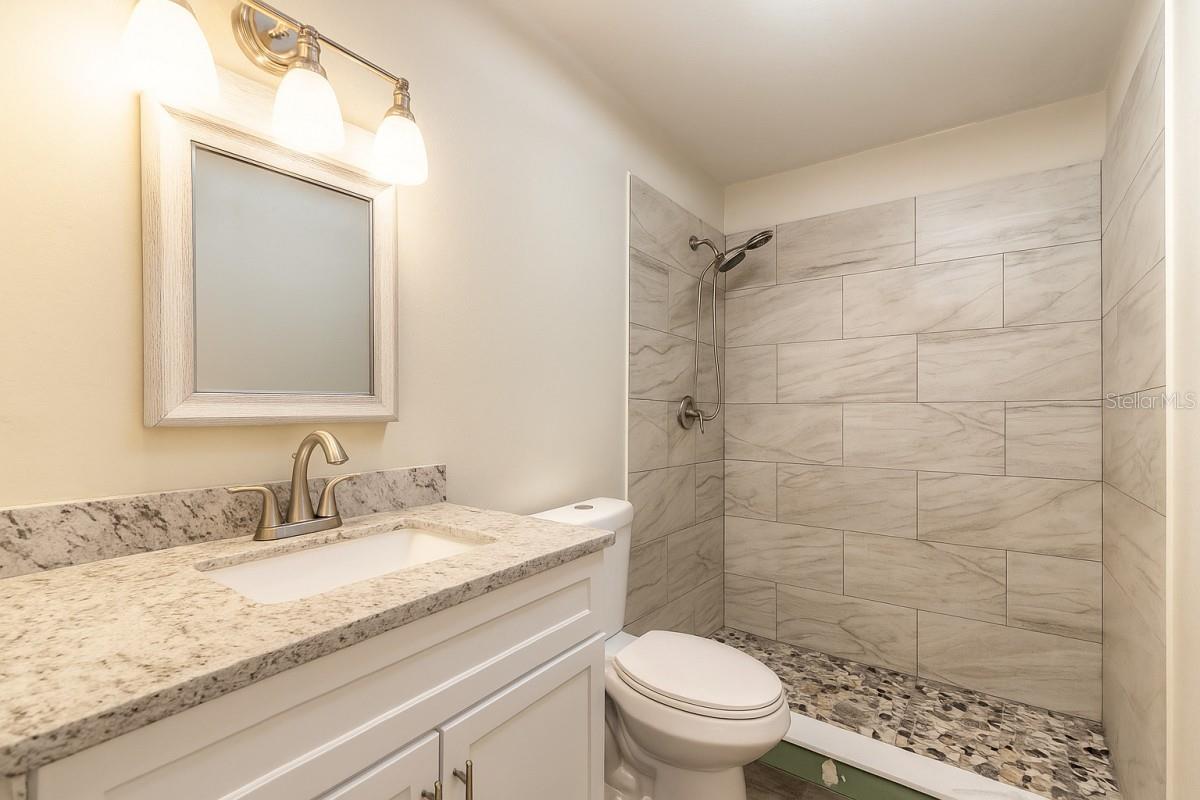 Image 9 of 12 For 2567 Fairmont Avenue