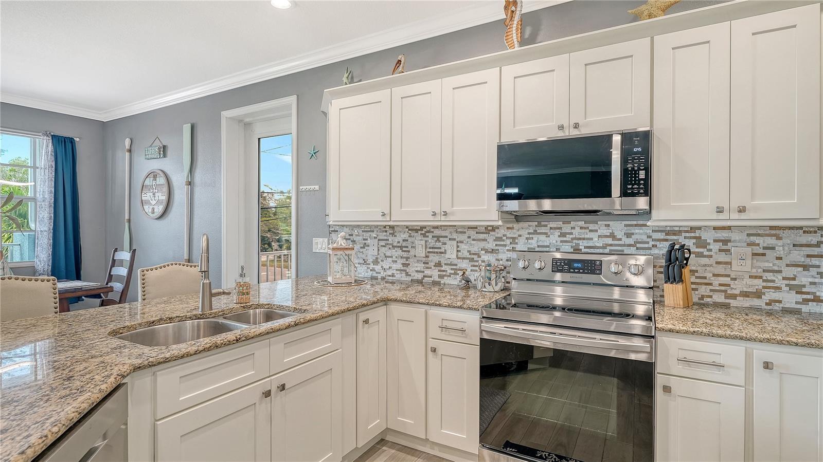 Image 10 of 54 For 2317 Avenue C  300