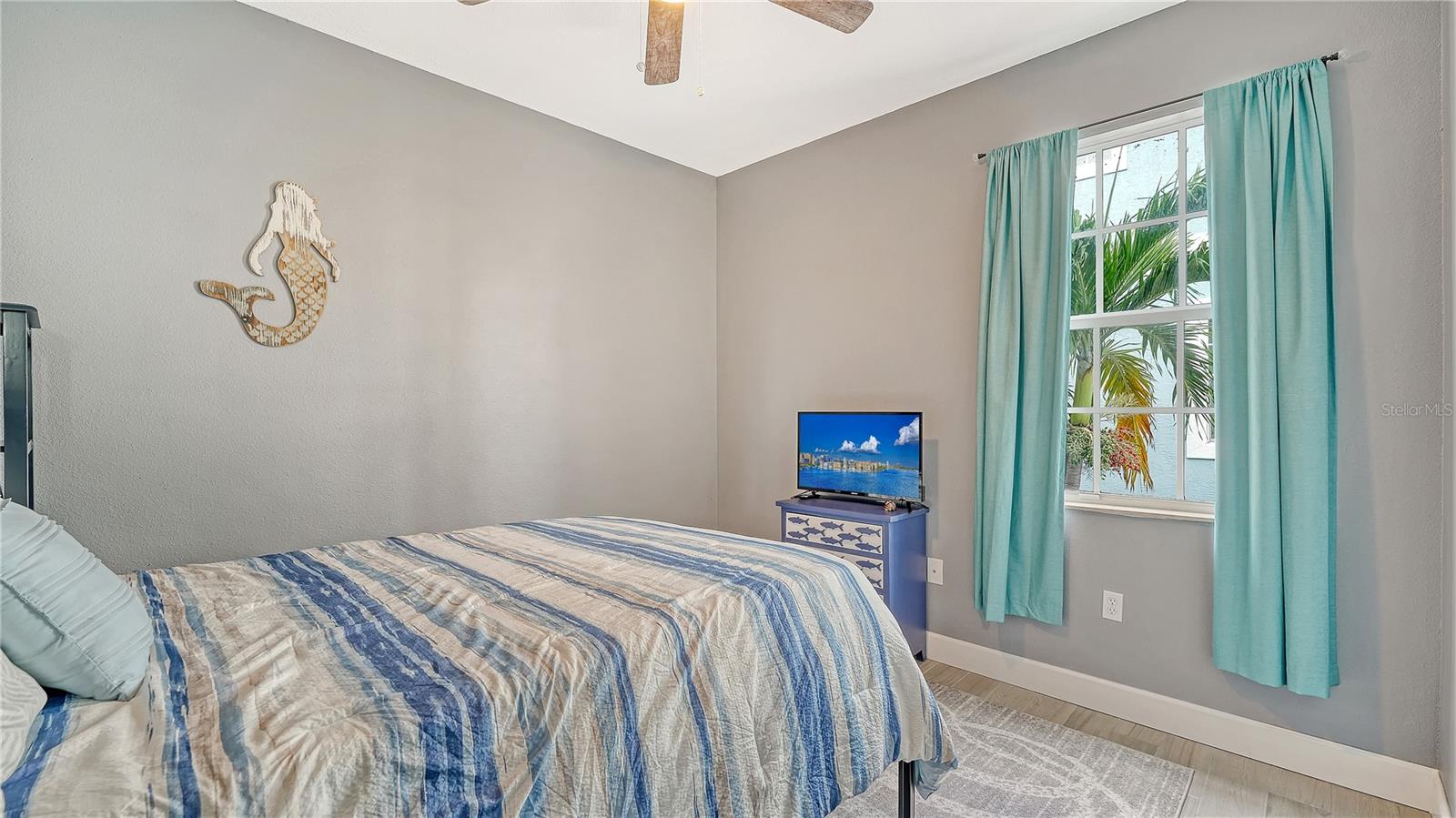 Image 31 of 54 For 2317 Avenue C  300