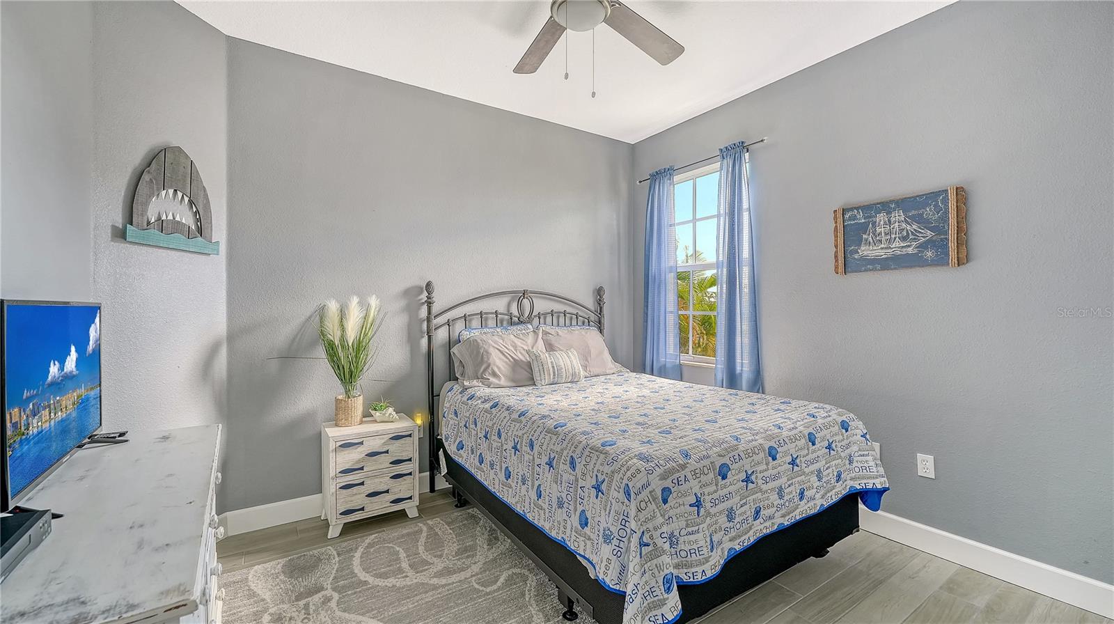 Image 32 of 54 For 2317 Avenue C  300