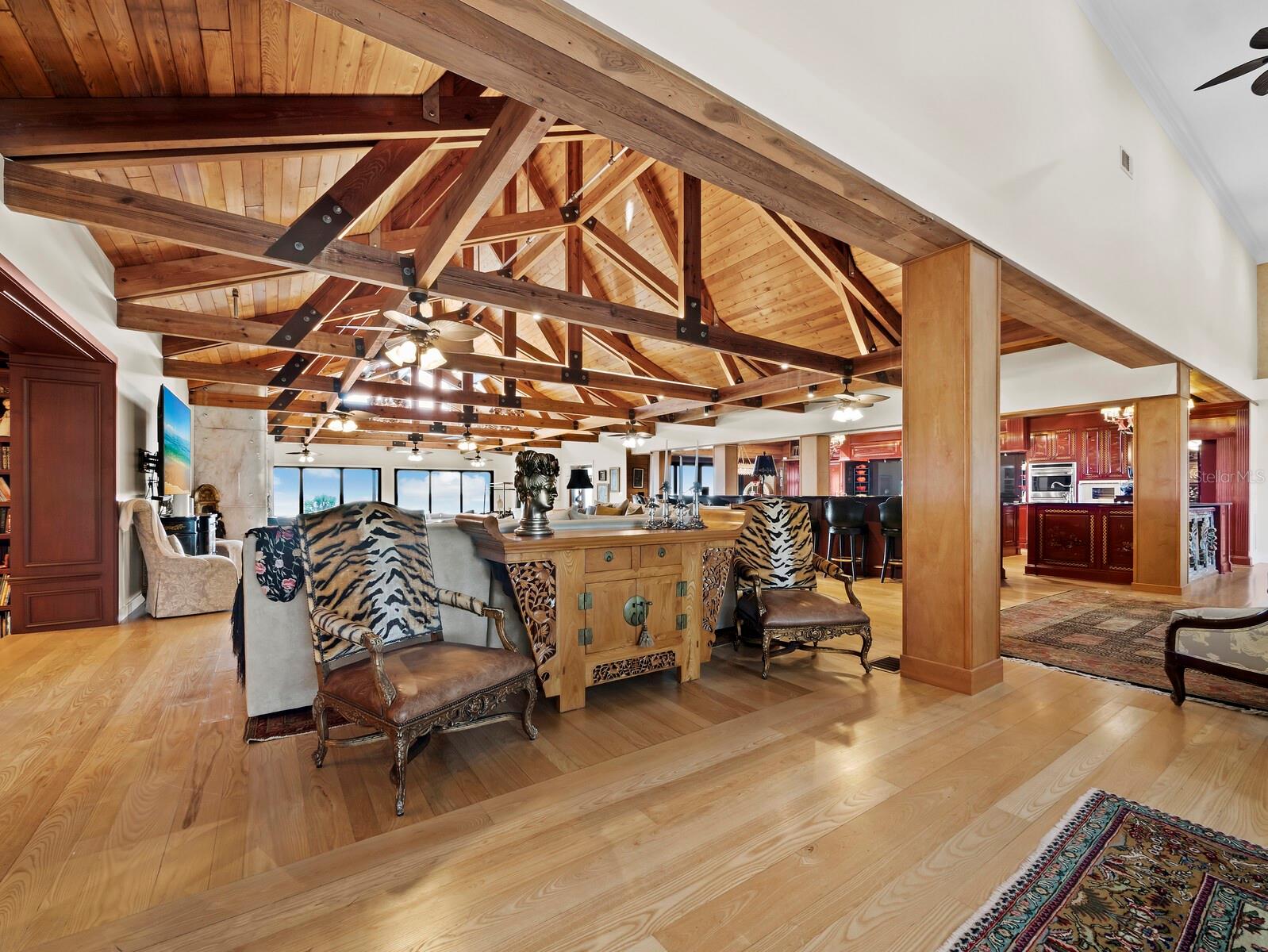 Listing photo id 8 for 6685 Gulf Of Mexico Drive