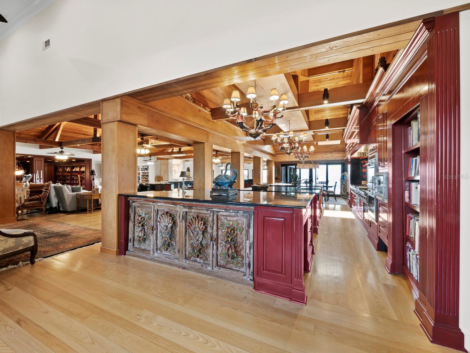 Listing photo id 11 for 6685 Gulf Of Mexico Drive