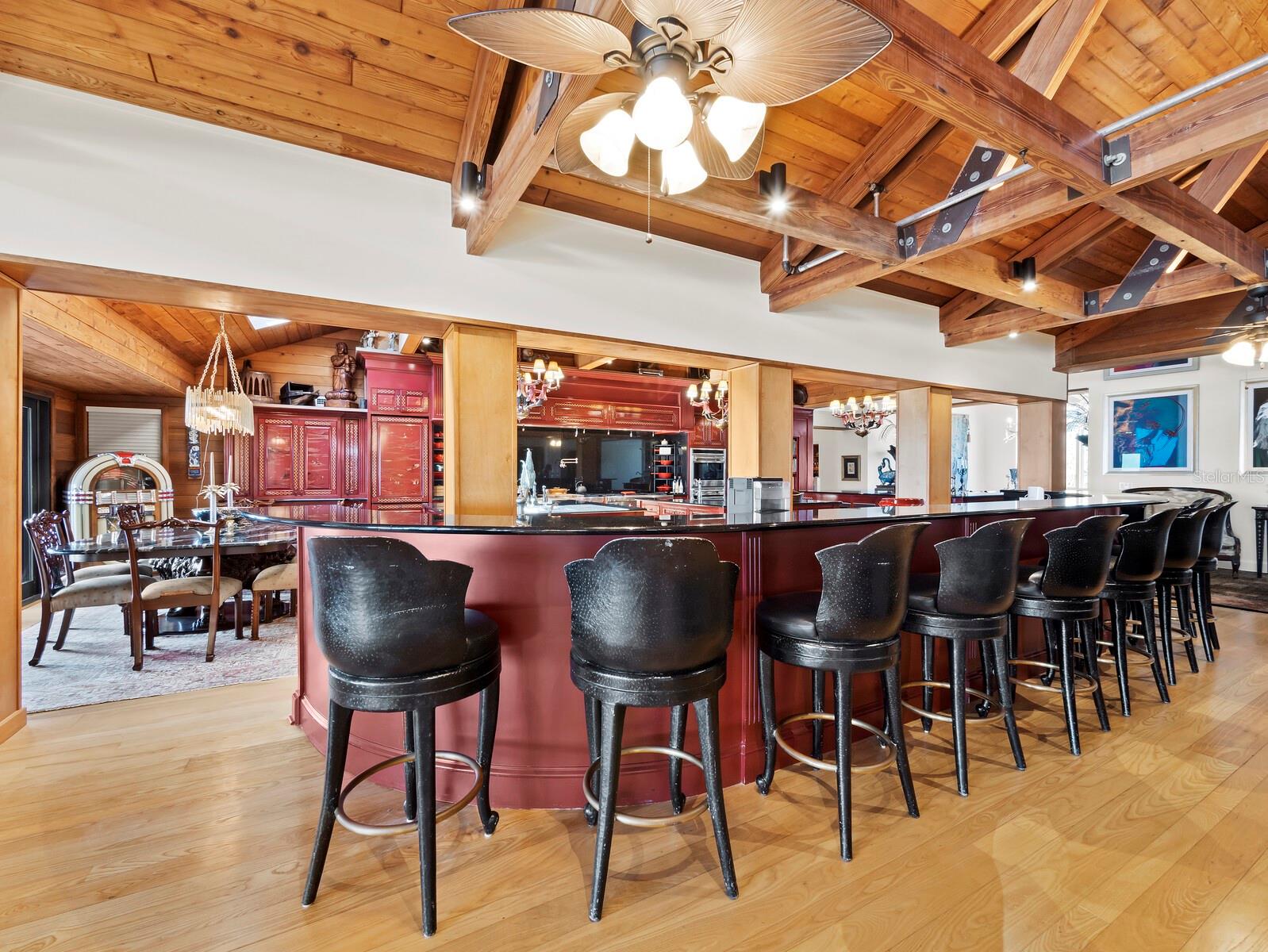 Listing photo id 13 for 6685 Gulf Of Mexico Drive