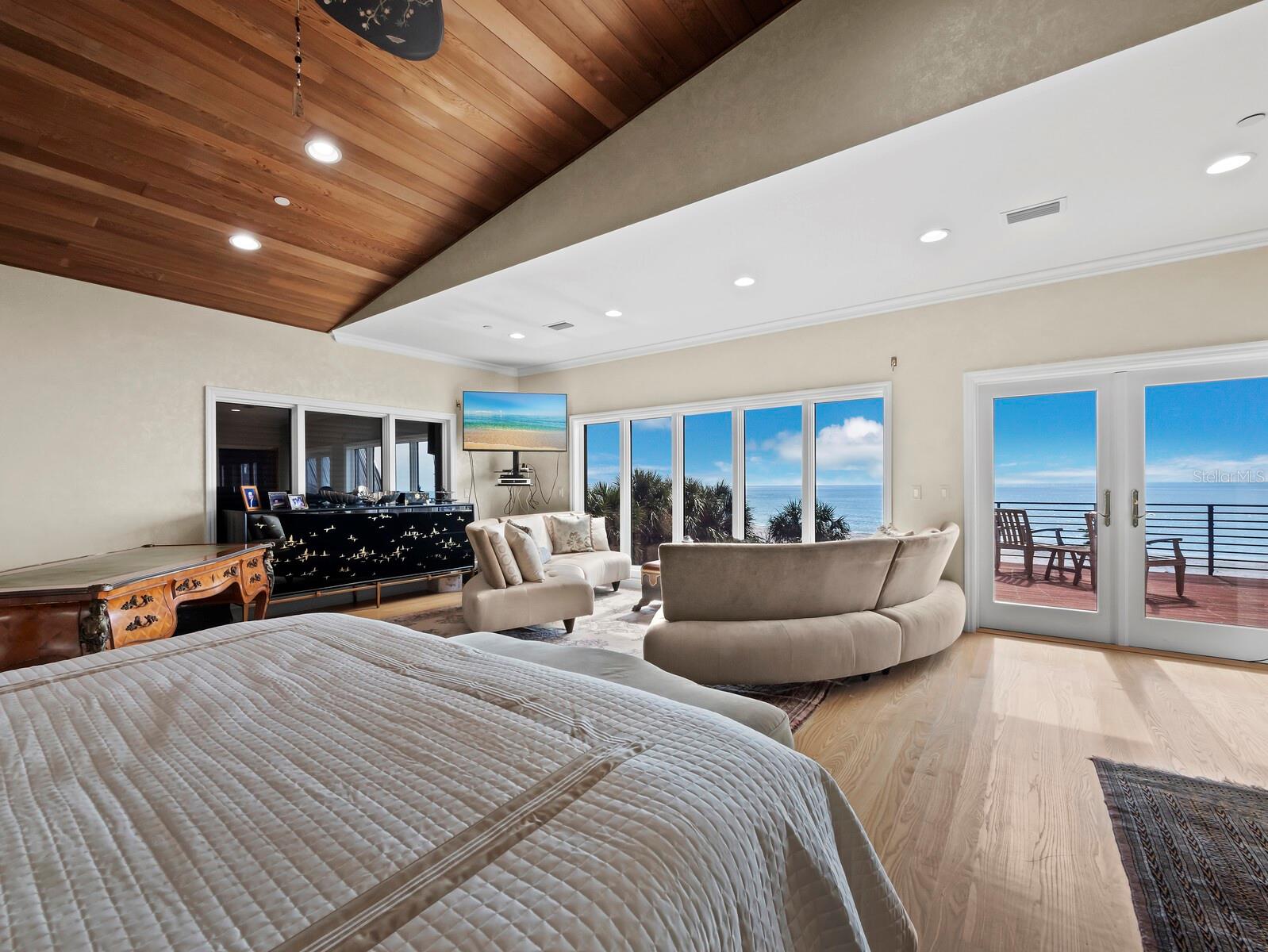 Listing photo id 27 for 6685 Gulf Of Mexico Drive