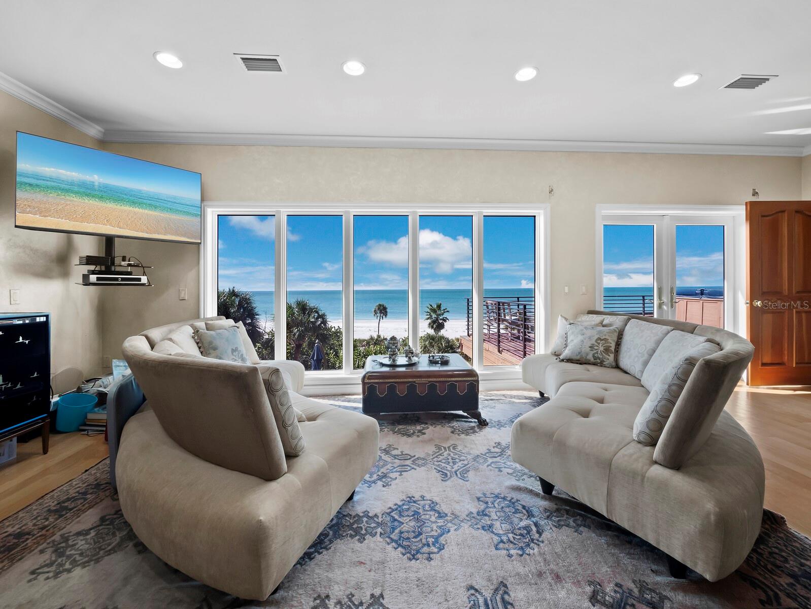 Listing photo id 28 for 6685 Gulf Of Mexico Drive