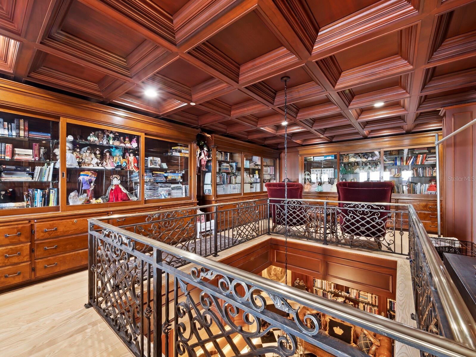 Listing photo id 39 for 6685 Gulf Of Mexico Drive